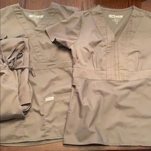 Grey Anatomy olive green scrub tops and pant